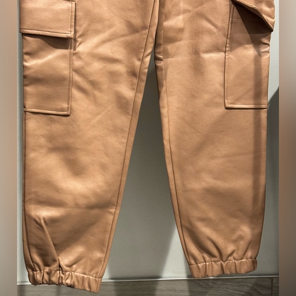 Vylette Tan Faux Leather Jogger Pants Size 11 New With Tags - Picture 4 of 16